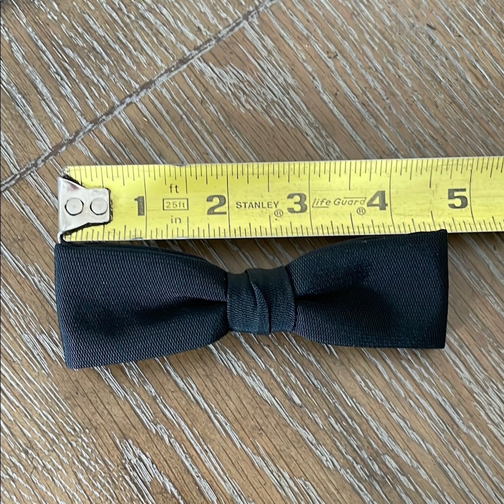 Royal Classic Clip-On Black Bow Tie - Picture 4 of 4